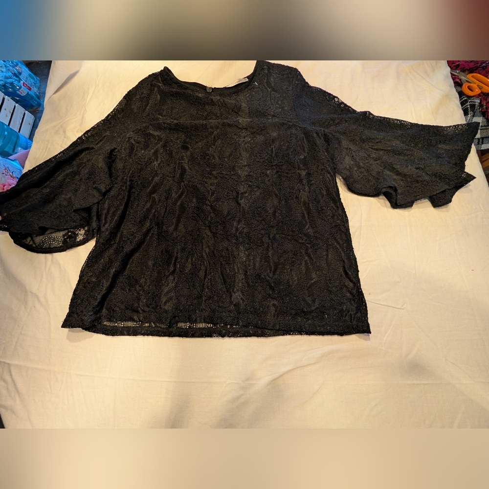2/20$ Therapy Elegant Black Lace Top